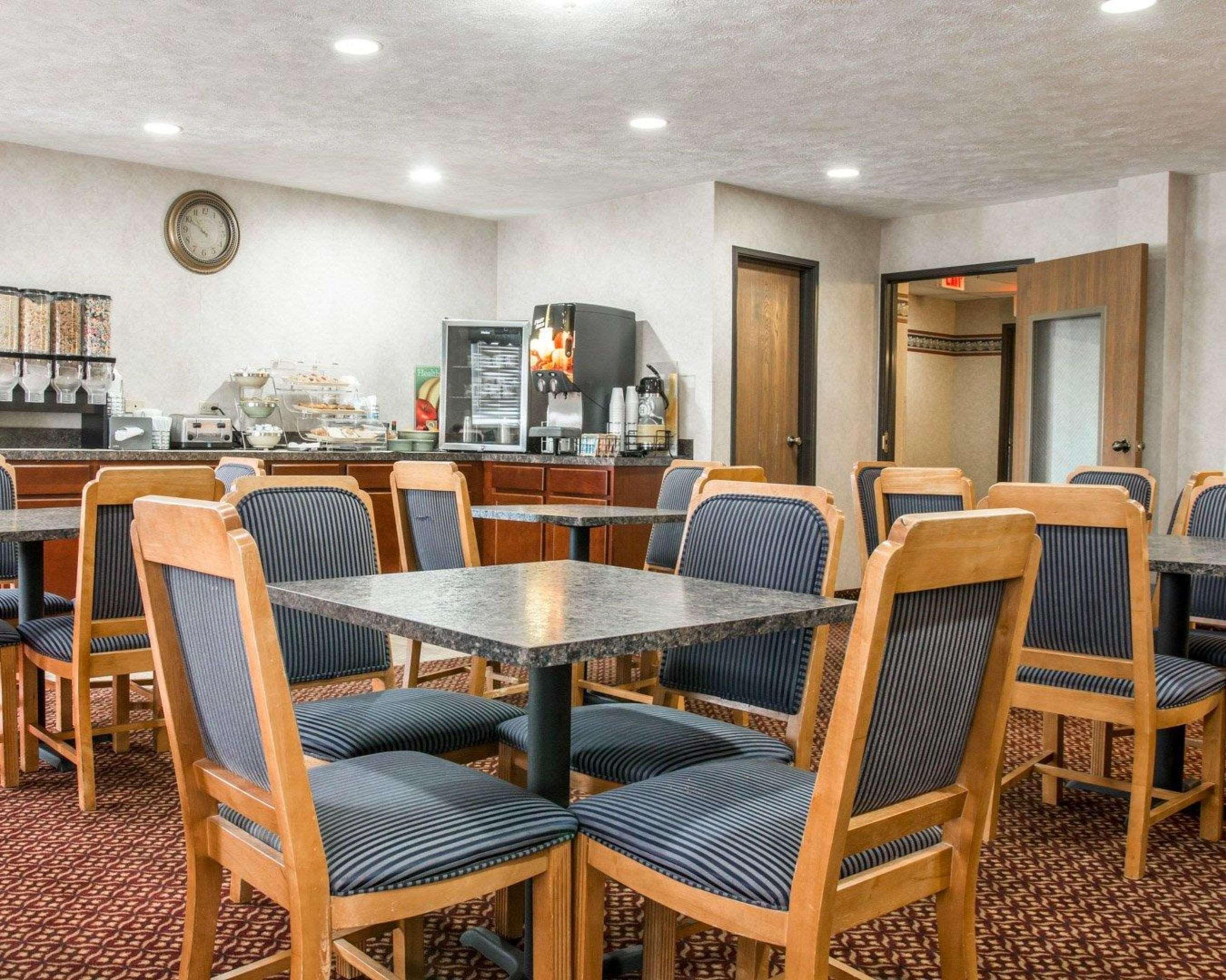 Quality Inn Hudsonville Экстерьер фото