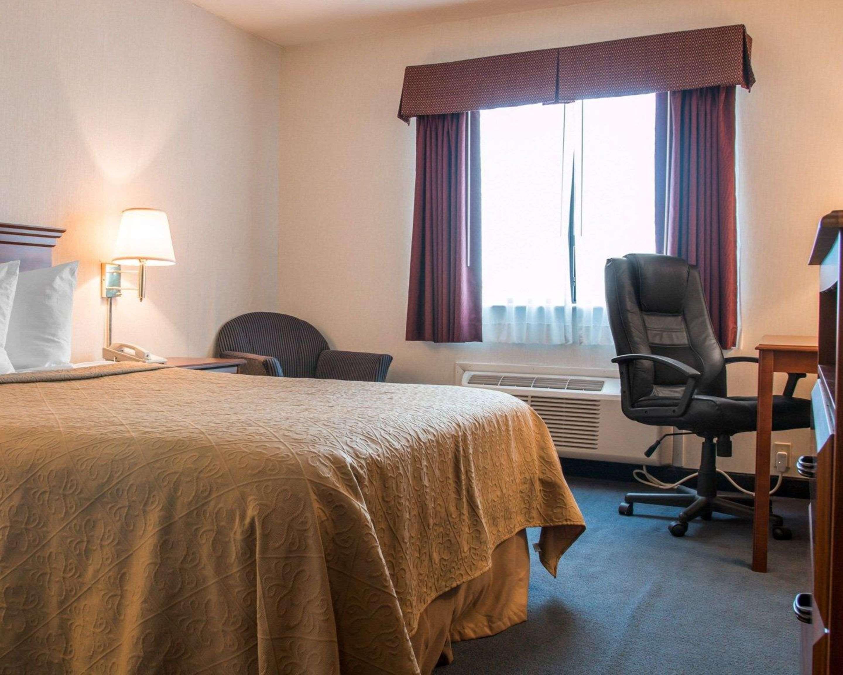 Quality Inn Hudsonville Экстерьер фото