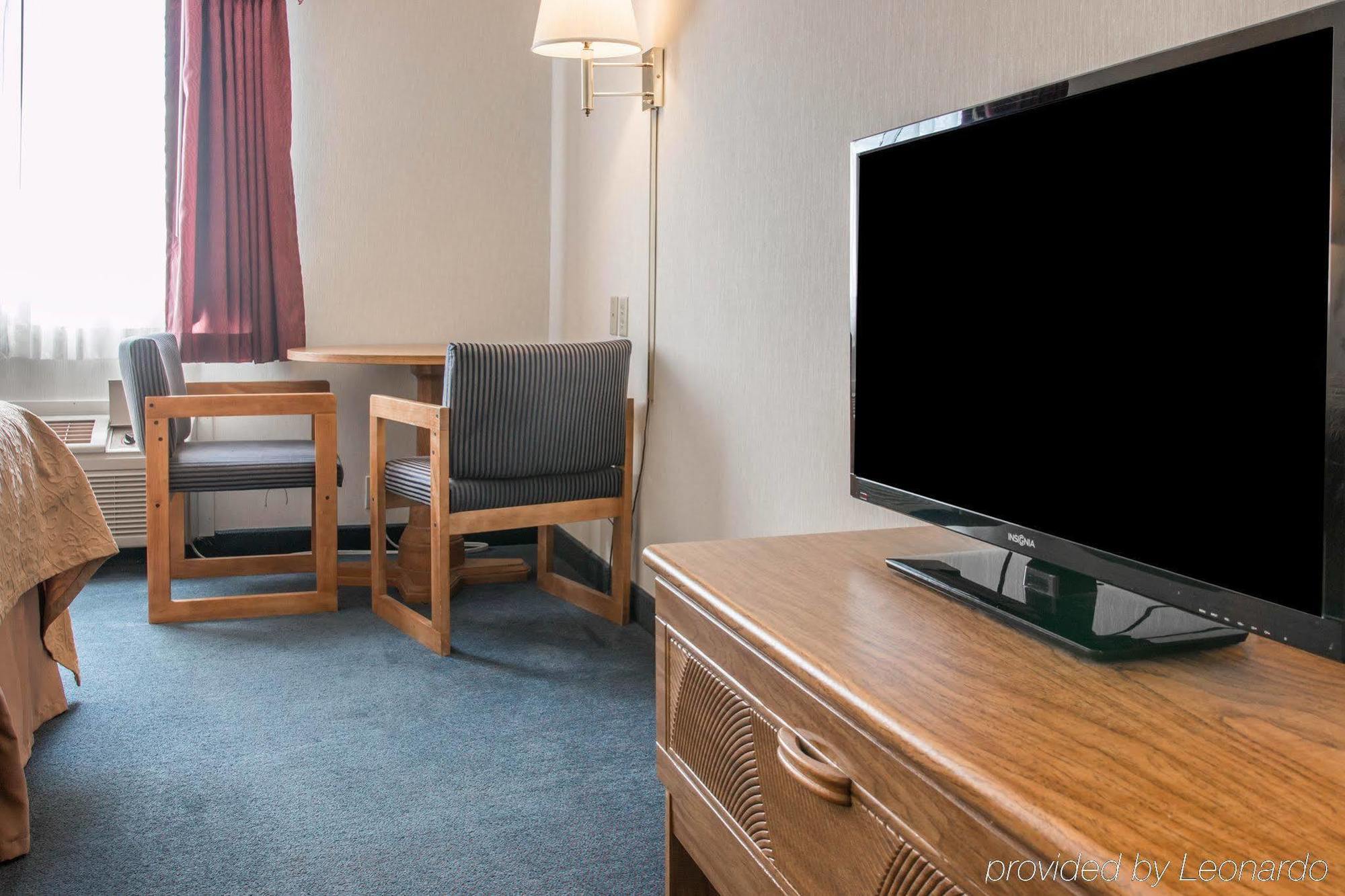 Quality Inn Hudsonville Экстерьер фото